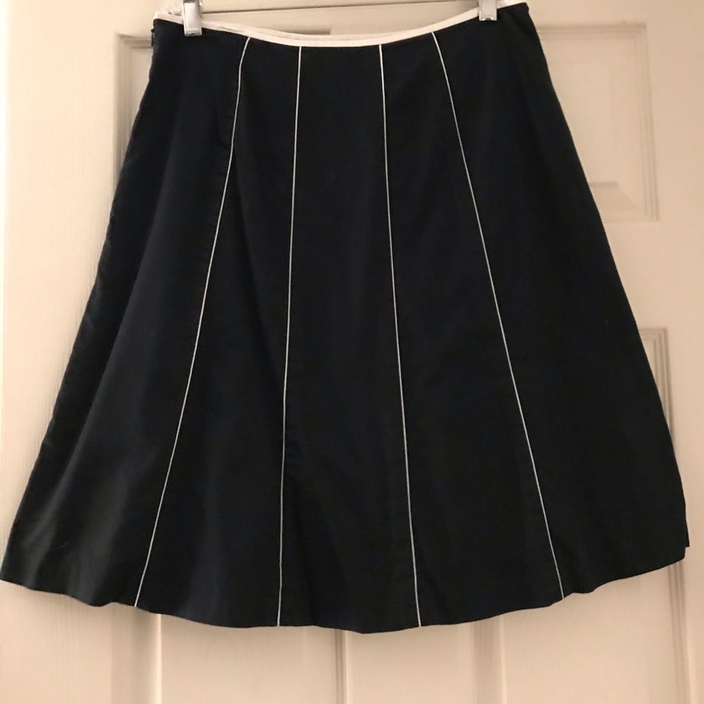 Black and white A-line skirt; size 6